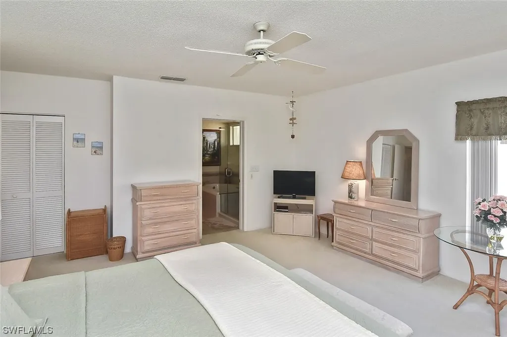 5811 Glencove Drive Naples FL 34108
