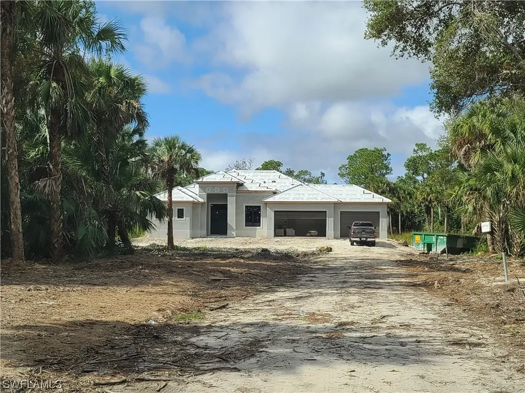 385 7th Street NW Naples FL 34120