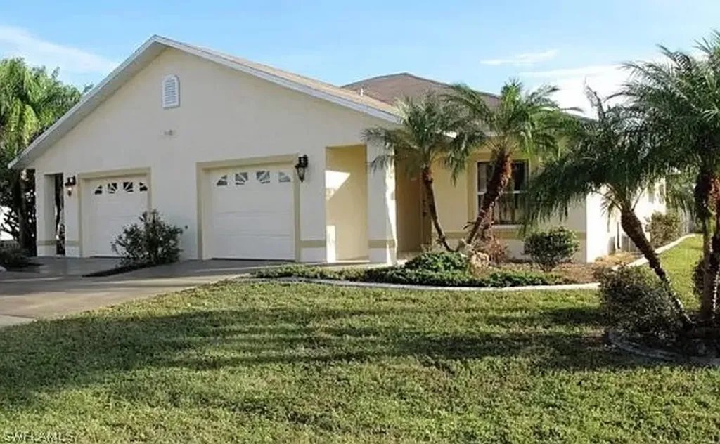 902 SE 13th Terrace Cape Coral FL 33990