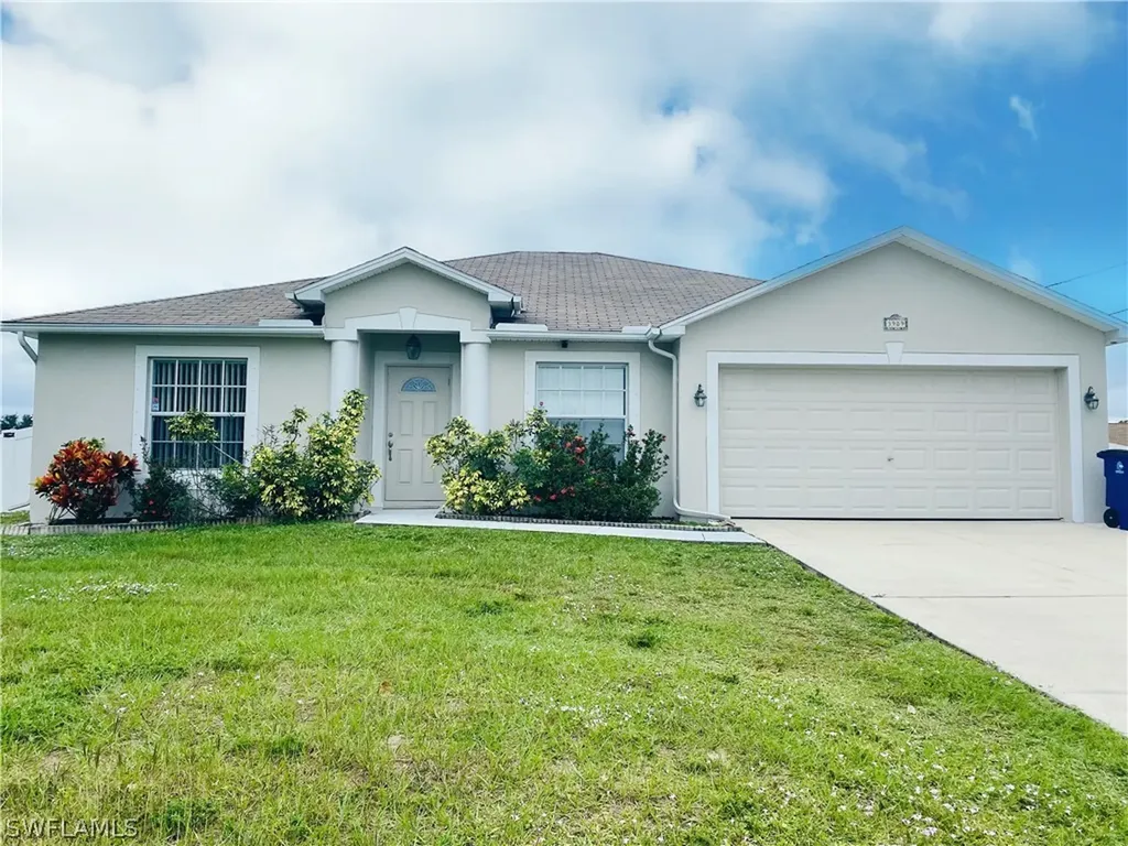 3909 8th Street SW Lehigh Acres FL 33976