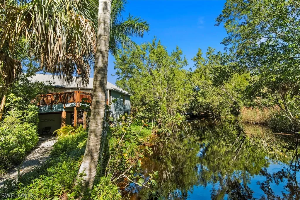 4226 Gulf Pines Drive Sanibel FL 33957
