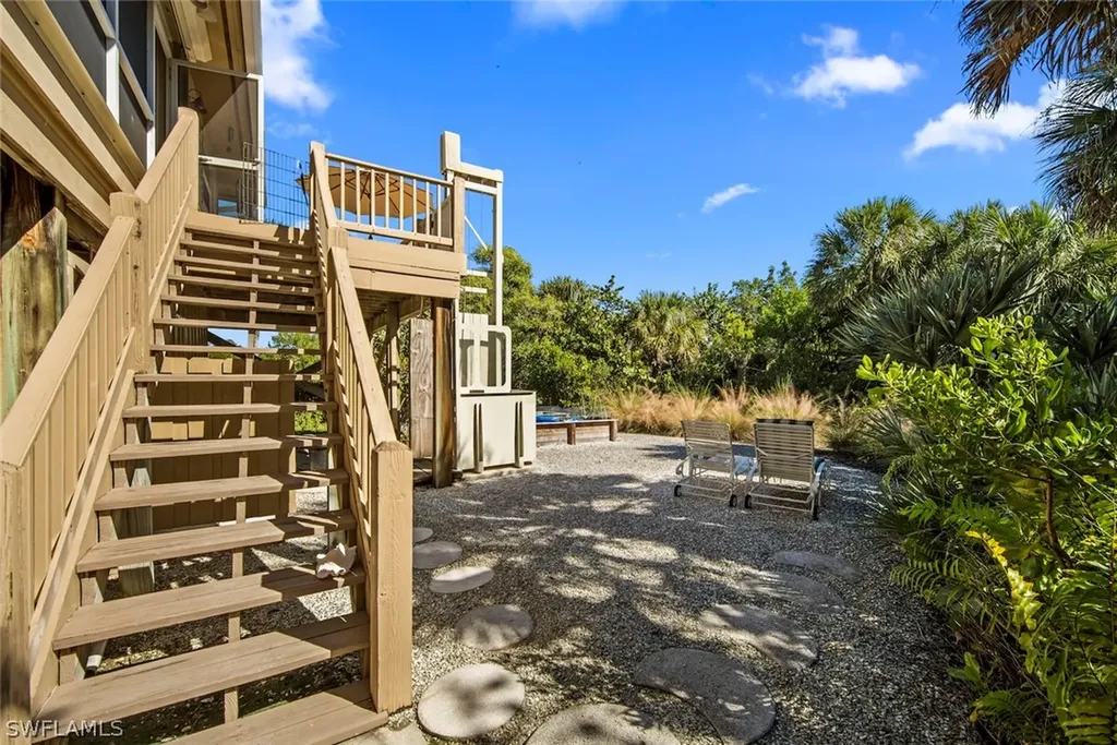 4285 Gulf Pines Drive Sanibel FL 33957