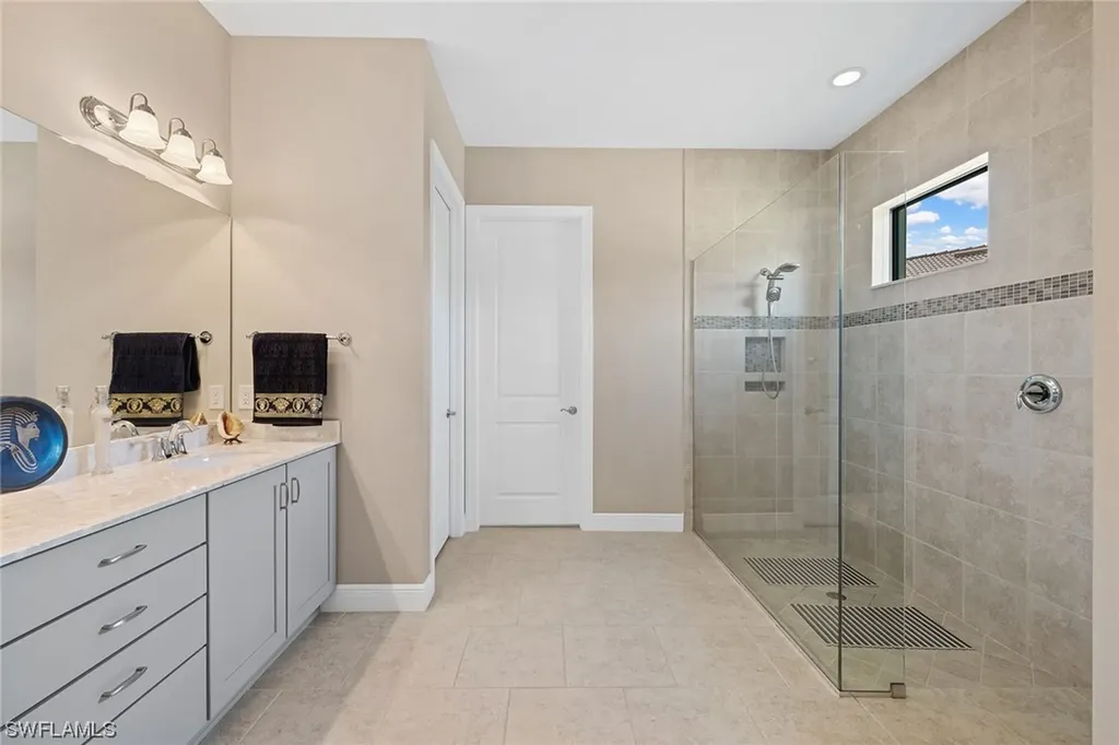 1385 Redona Way Naples FL 34113