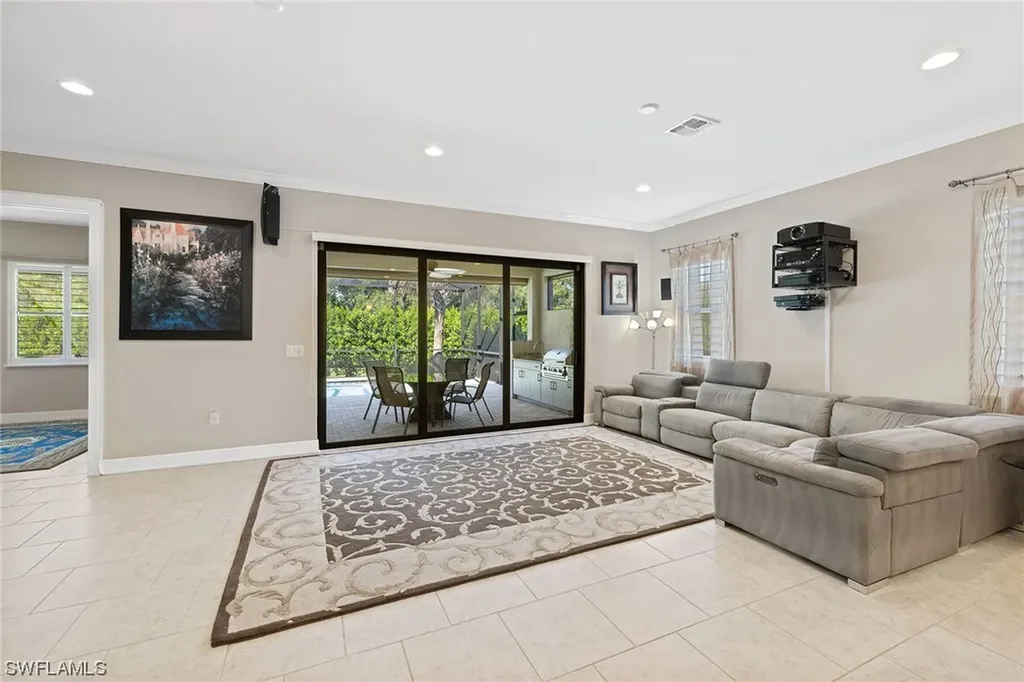 1385 Redona Way Naples FL 34113