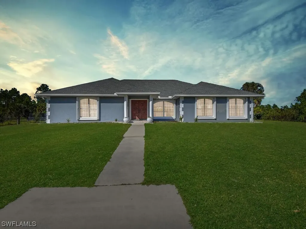 391 24th Avenue NE Naples FL 34120