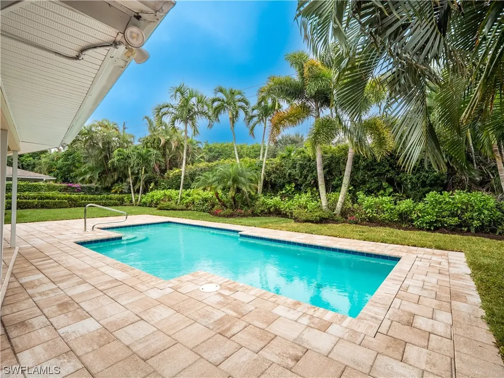 760 Fountainhead Lane Naples FL 34103