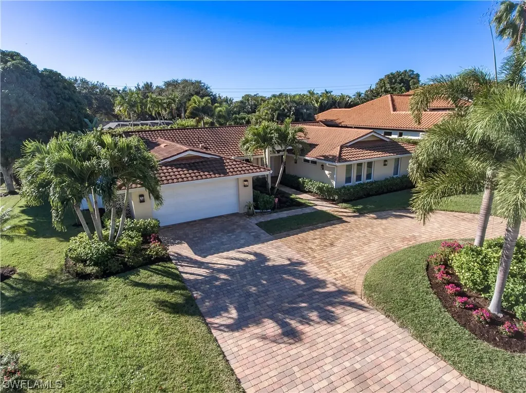 760 Fountainhead Lane Naples FL 34103