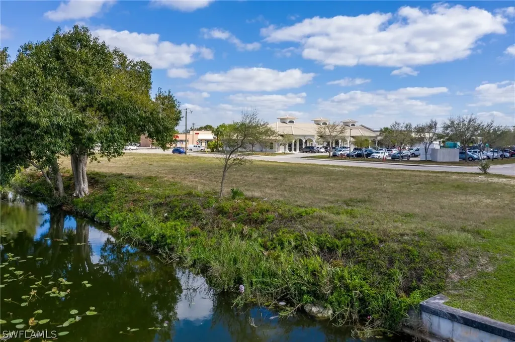 1519-1531 NE 2nd Street Cape Coral FL 33909