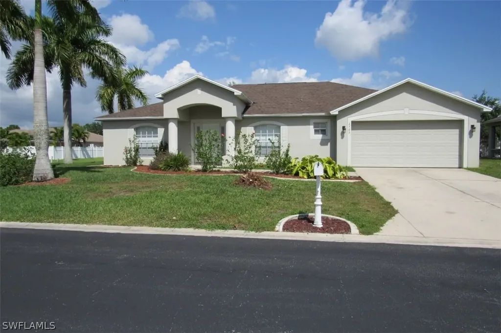 2763 Nature Pointe Loop Fort Myers FL 33905