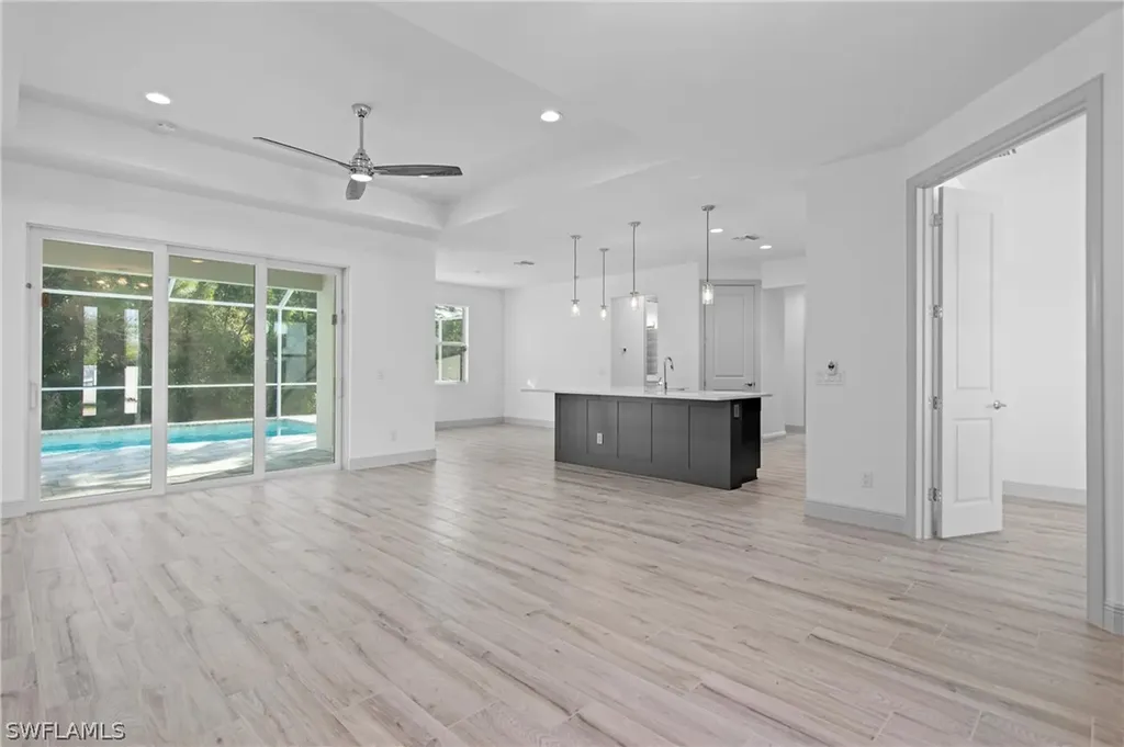 3707 Oasis Boulevard Cape Coral FL 33914