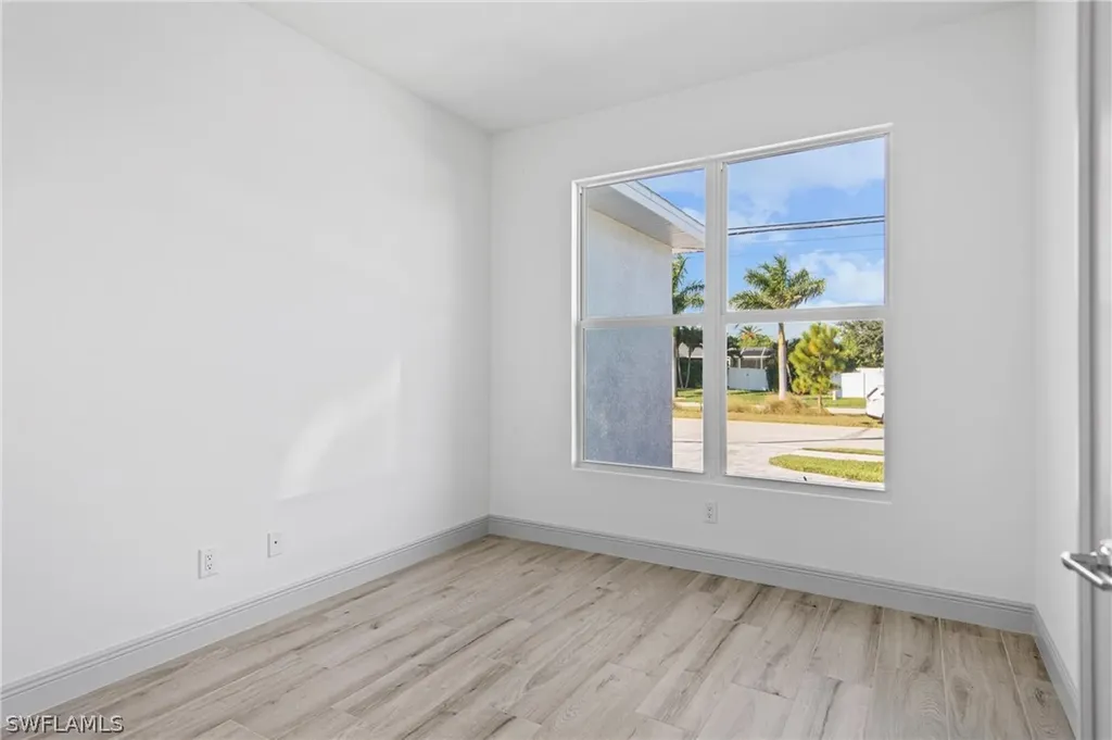 3707 Oasis Boulevard Cape Coral FL 33914