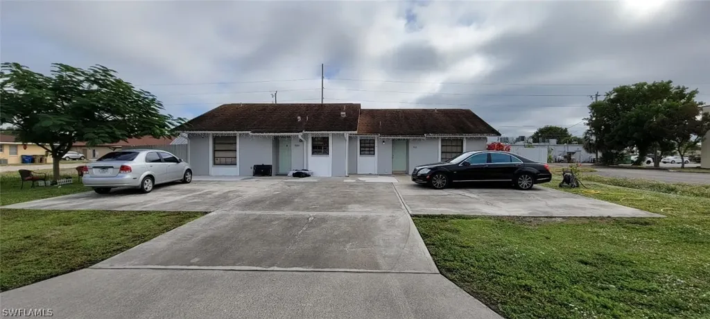 3011 SE 15th Place Cape Coral FL 33904