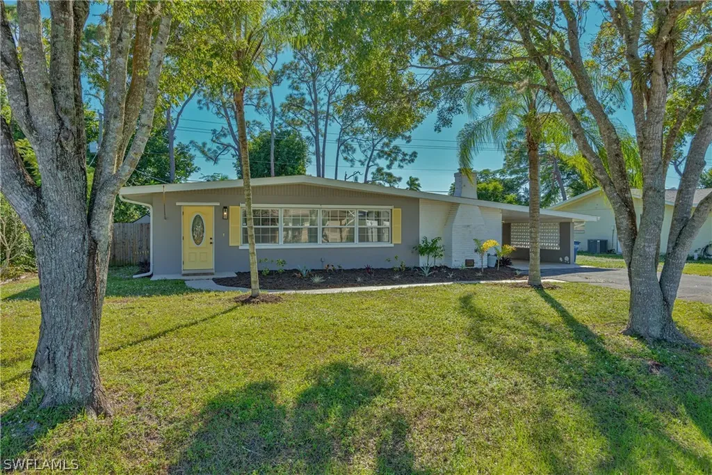 2266 Chandler Avenue Fort Myers FL 33907
