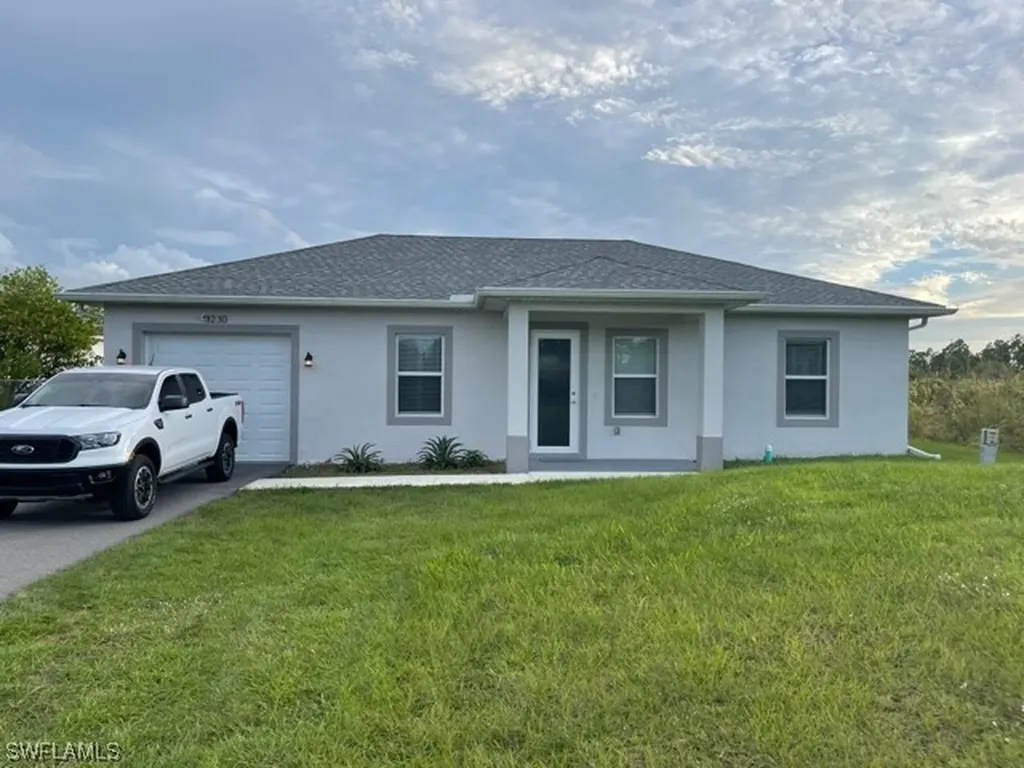 3230 37th Avenue NE Naples FL 34120
