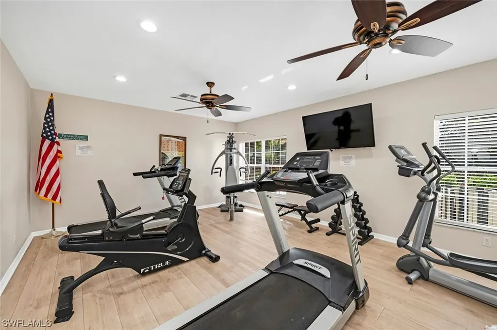 2585 Old Groves Road Naples FL 34109