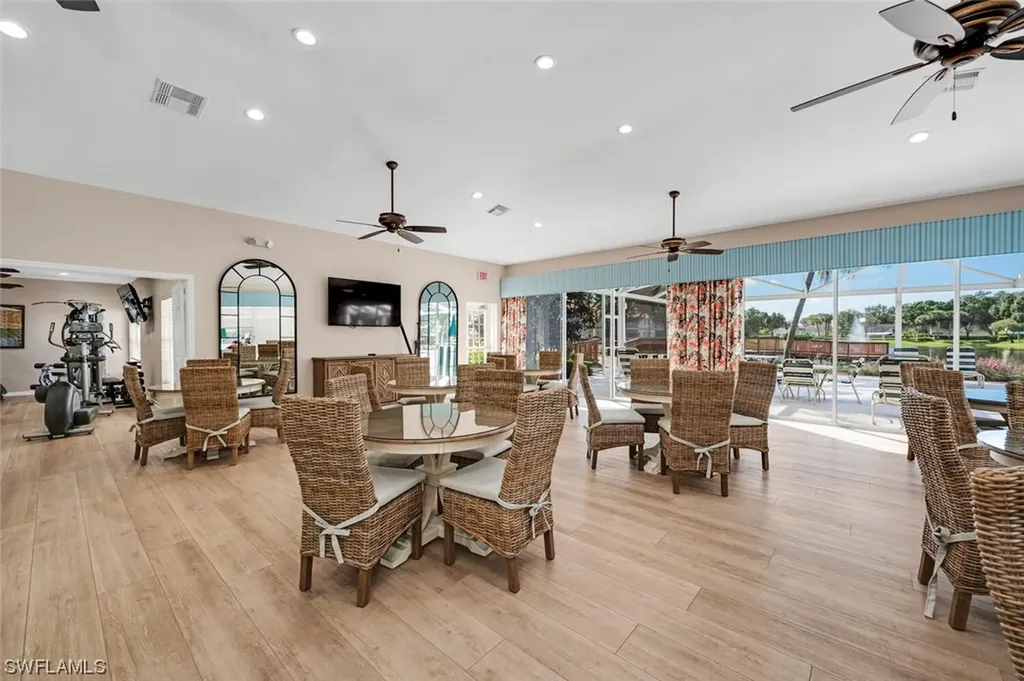 2585 Old Groves Road Naples FL 34109