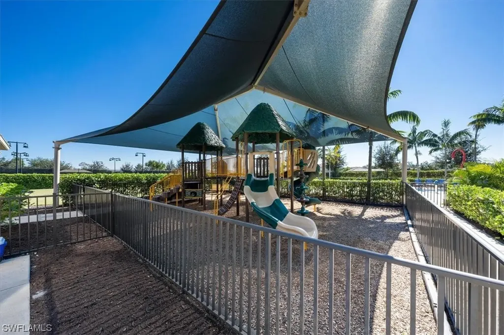 3275 Atlantic Circle Naples FL 34119