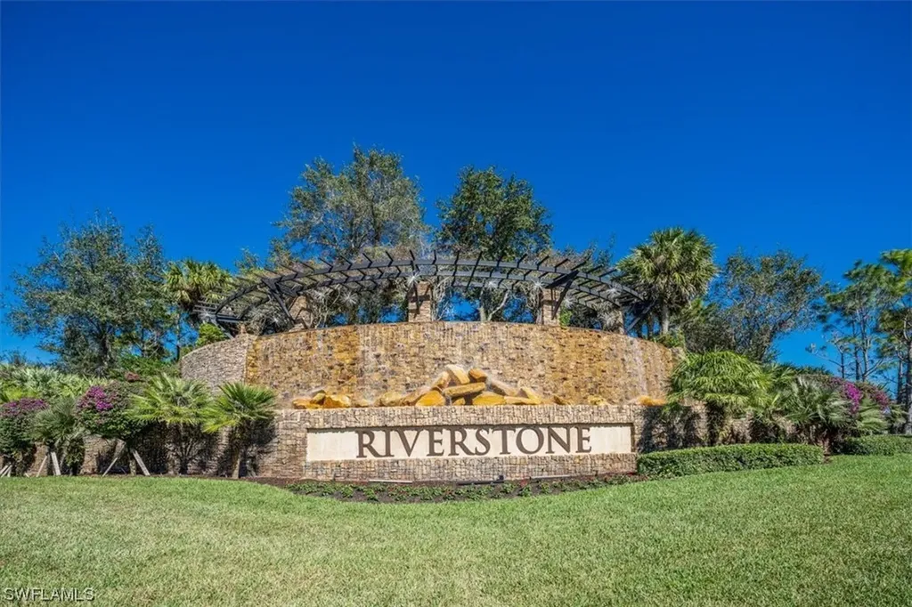 3275 Atlantic Circle Naples FL 34119