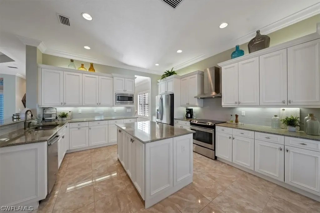 3275 Atlantic Circle Naples FL 34119
