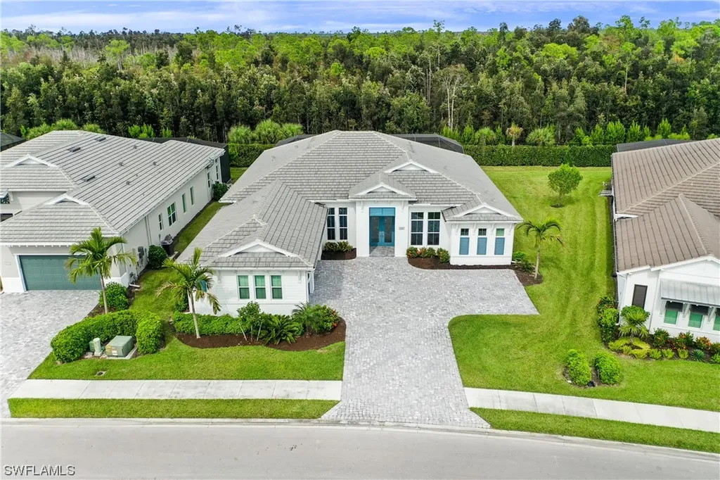 8769 Saint Lucia Drive Naples FL 34114