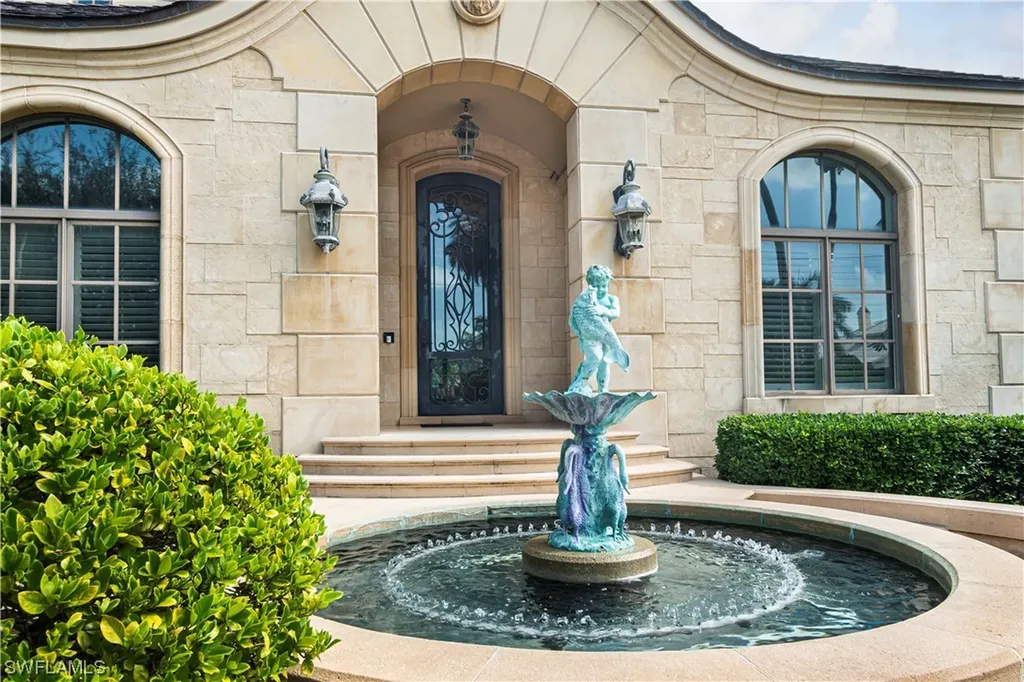 1625 3rd Street S Naples FL 34102