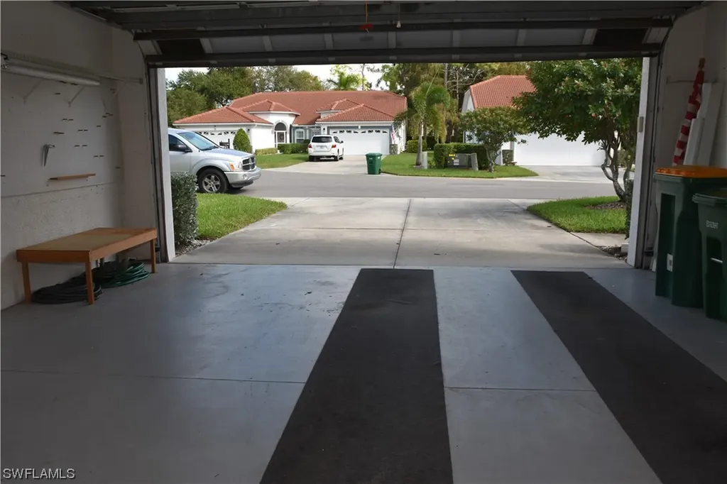 379 Melrose Place Naples FL 34104