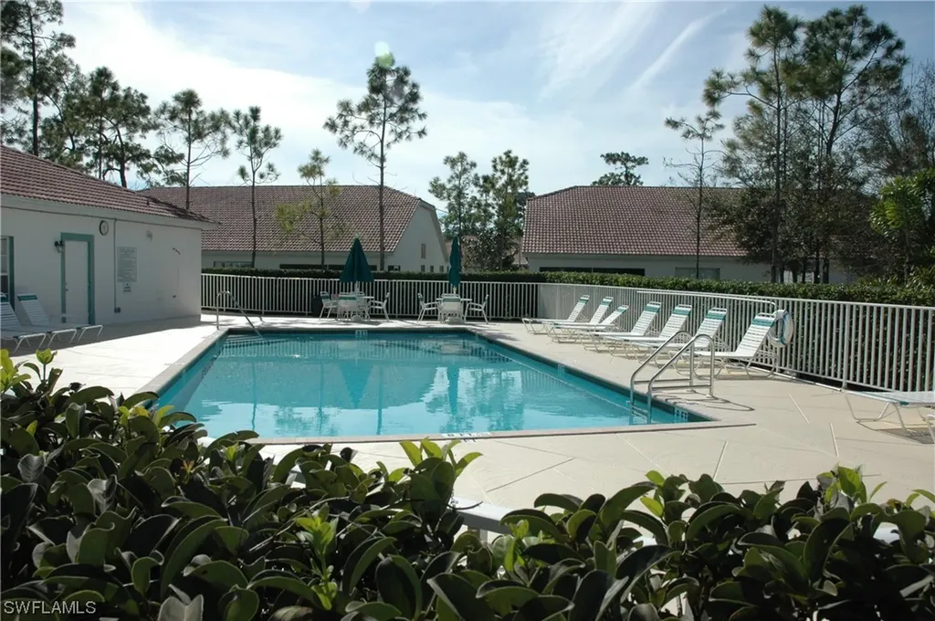 379 Melrose Place Naples FL 34104