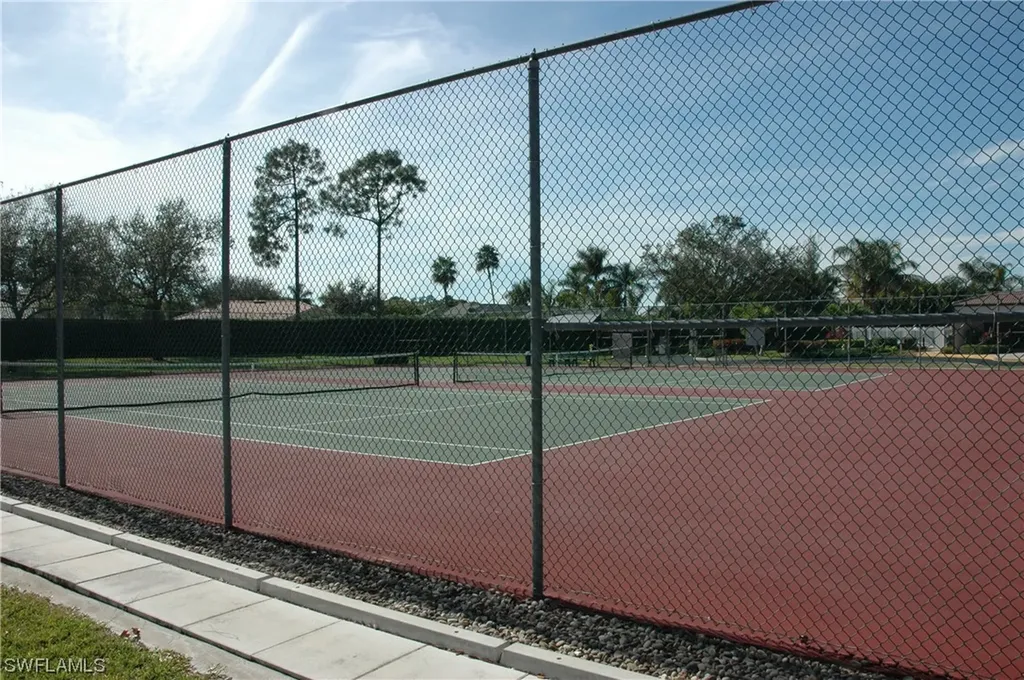 379 Melrose Place Naples FL 34104