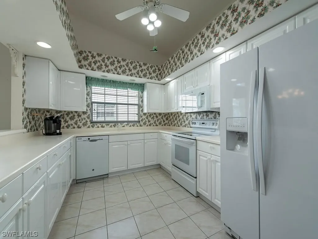 379 Melrose Place Naples FL 34104