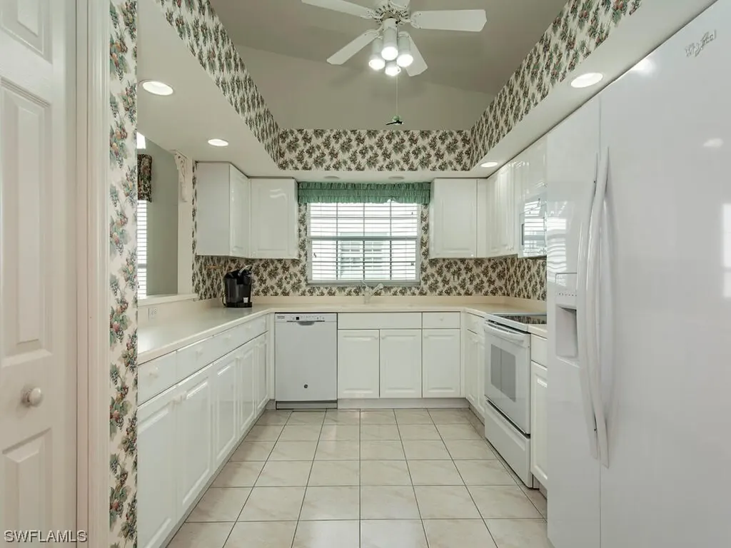 379 Melrose Place Naples FL 34104