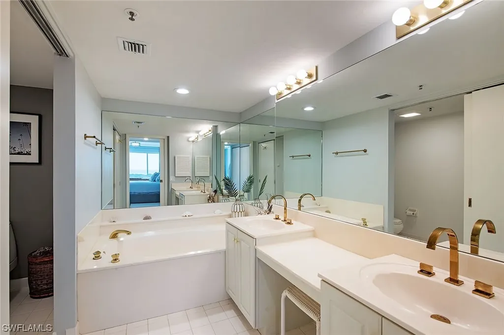 6825 Grenadier Boulevard Naples FL 34108