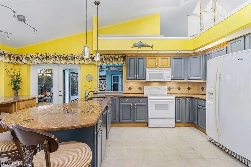 1121 SW 44th Street Cape Coral FL 33914
