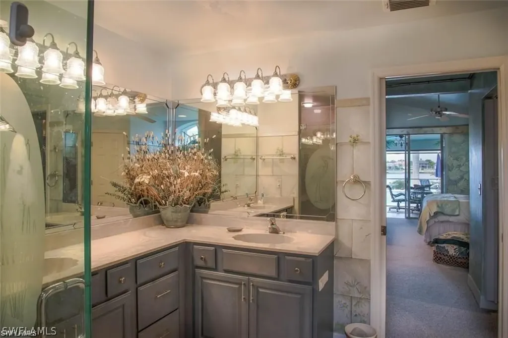 1121 SW 44th Street Cape Coral FL 33914