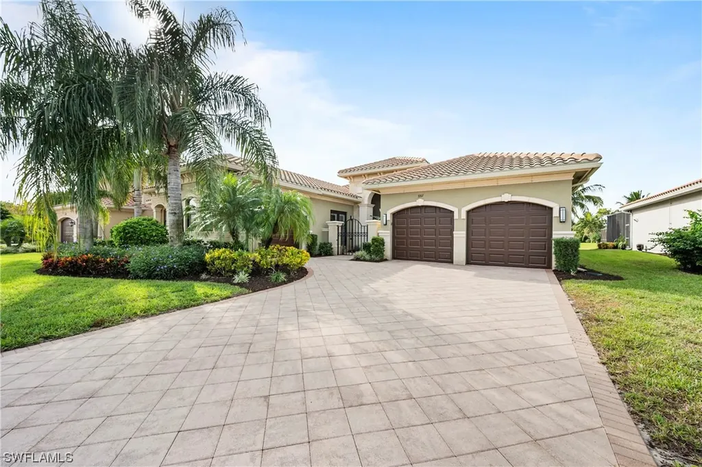 3207 Atlantic Circle Naples FL 34119