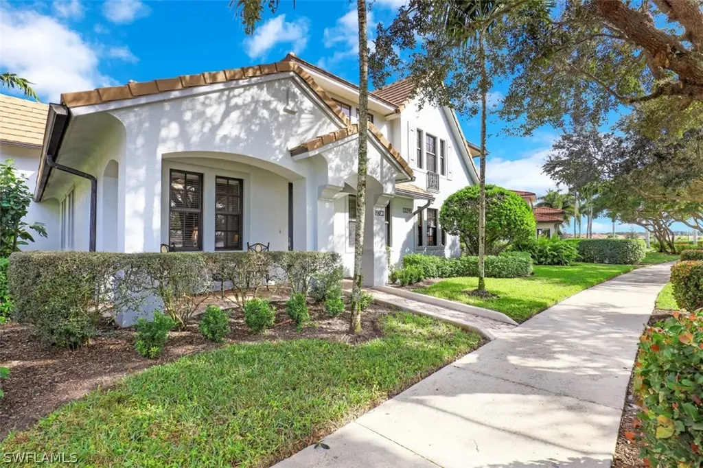 1391 Santiago Circle Naples FL 34113
