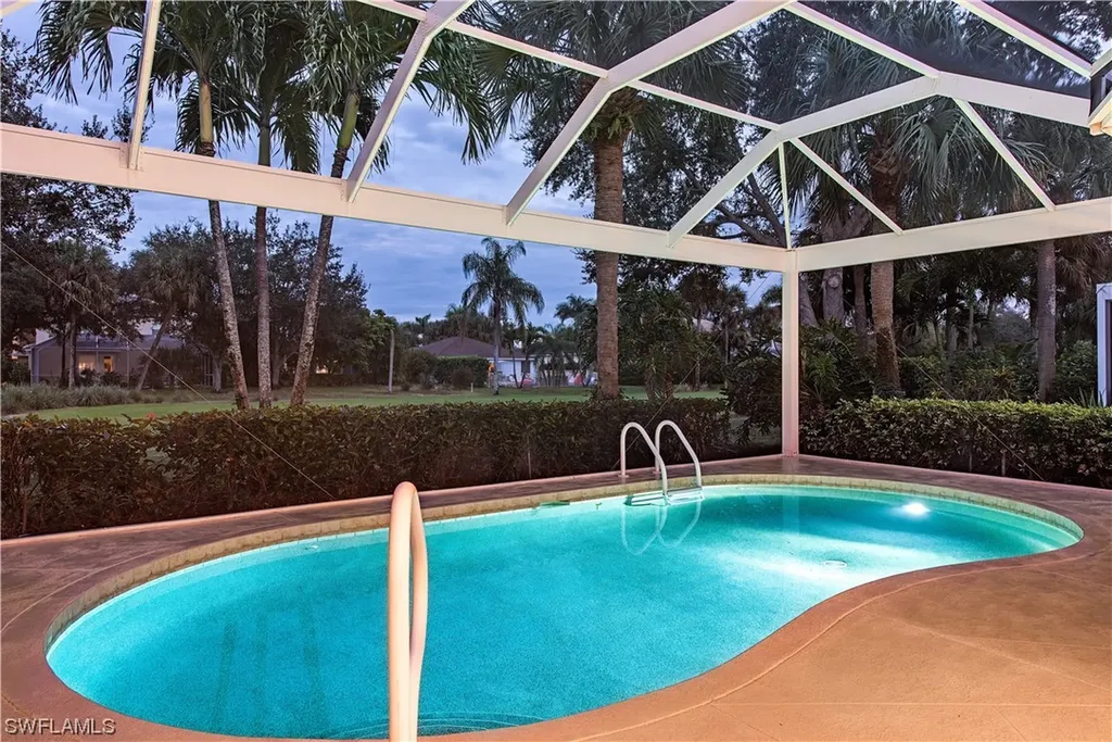 2092 Crestview Way Naples FL 34119