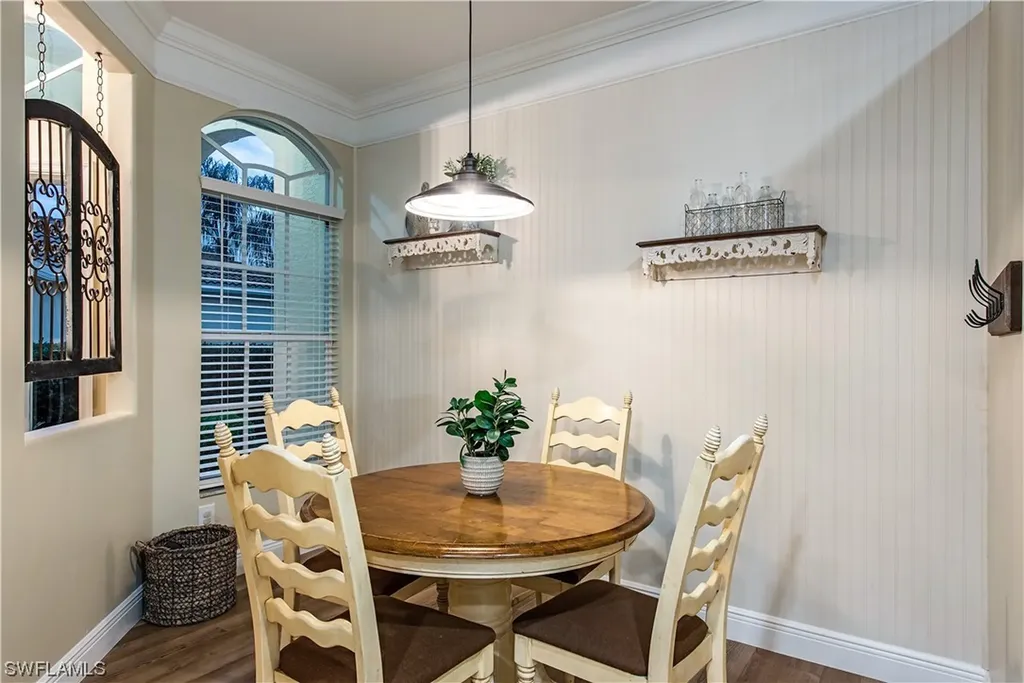 2092 Crestview Way Naples FL 34119