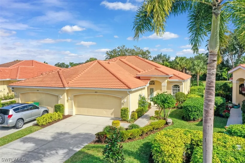 2092 Crestview Way Naples FL 34119