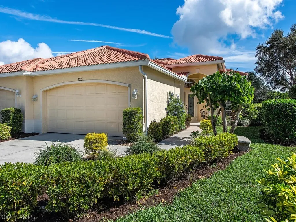 2092 Crestview Way Naples FL 34119