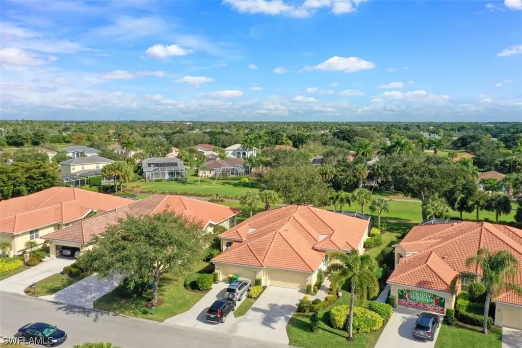 2092 Crestview Way Naples FL 34119
