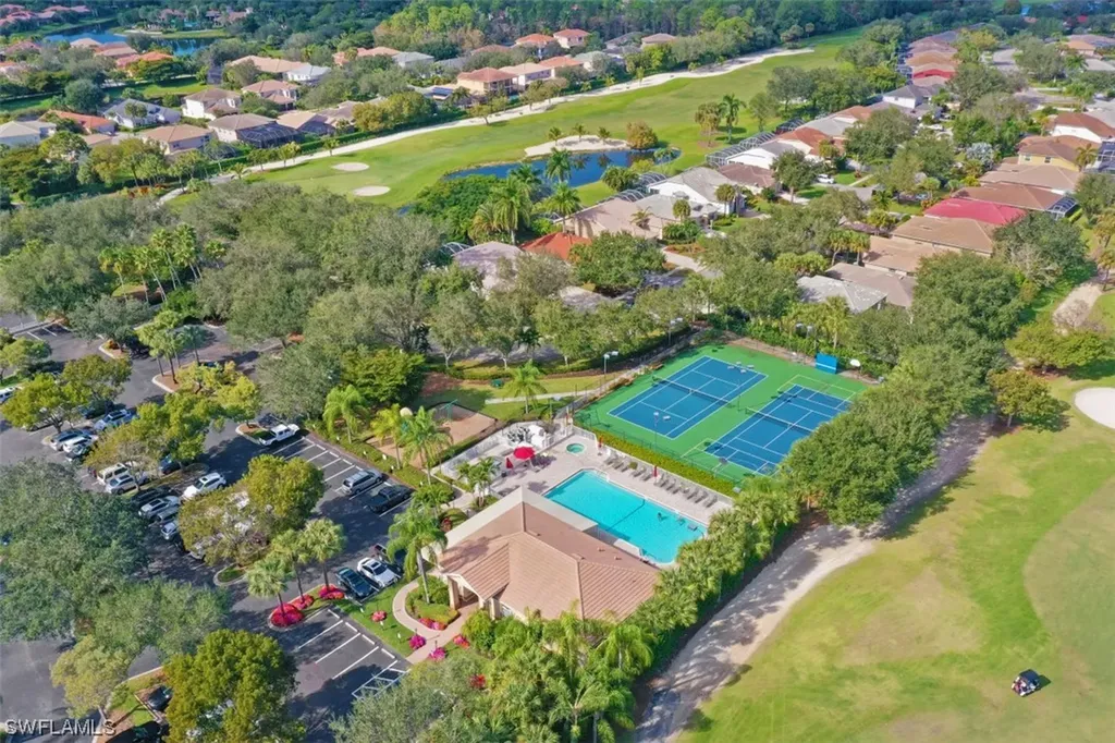 2092 Crestview Way Naples FL 34119