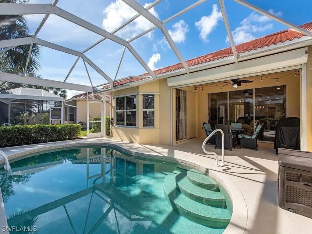 2092 Crestview Way Naples FL 34119
