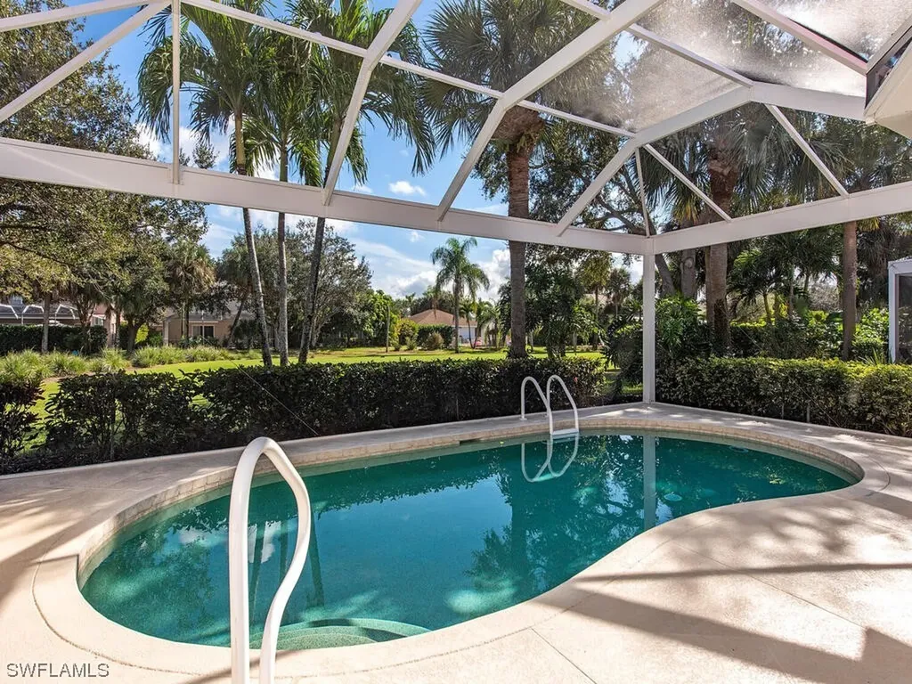 2092 Crestview Way Naples FL 34119
