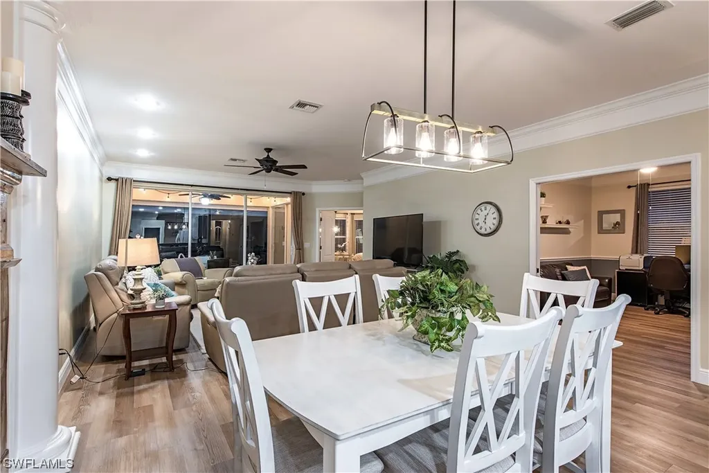 2092 Crestview Way Naples FL 34119