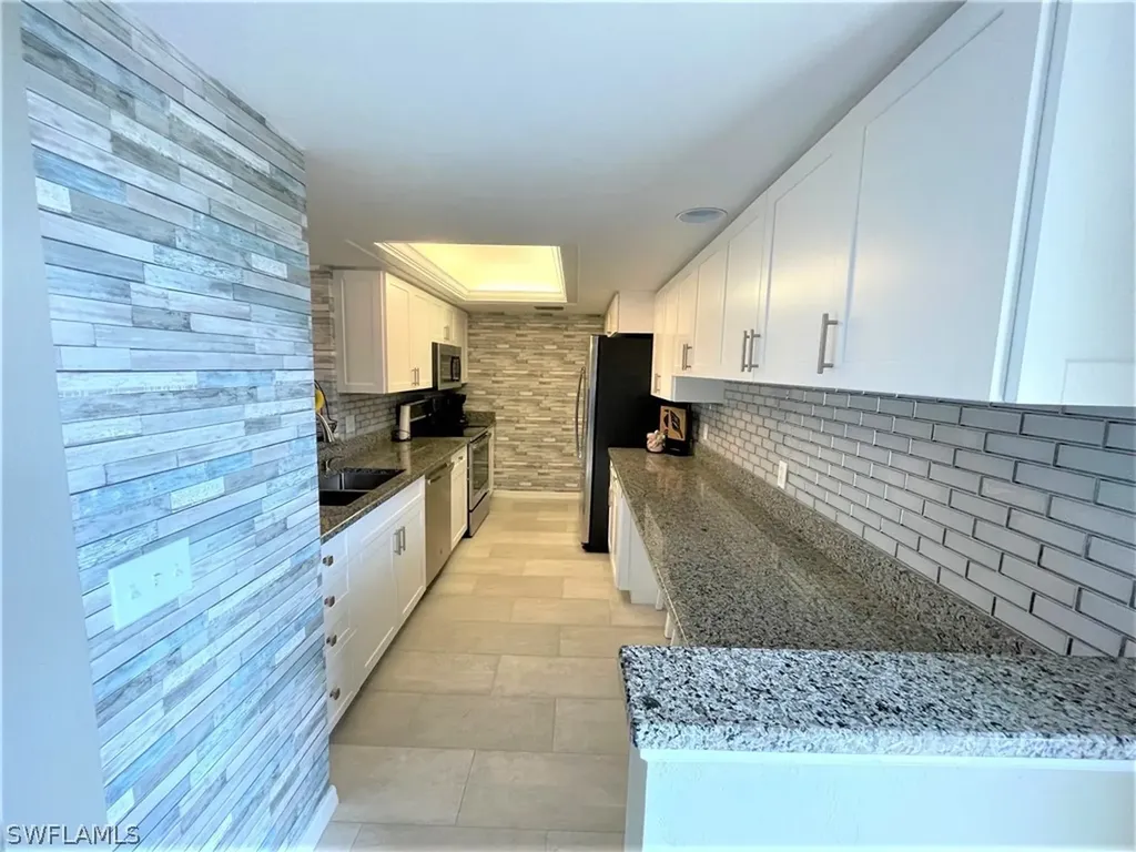 17 Bluebill Avenue Naples FL 34108