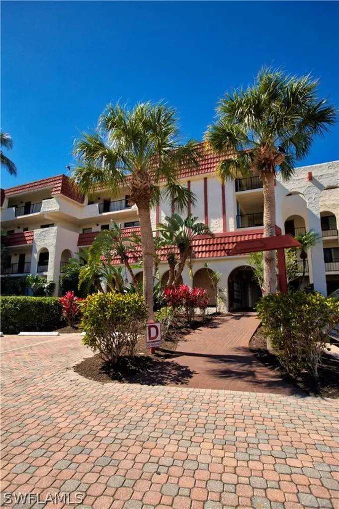 2445 W Gulf Drive Sanibel FL 33957