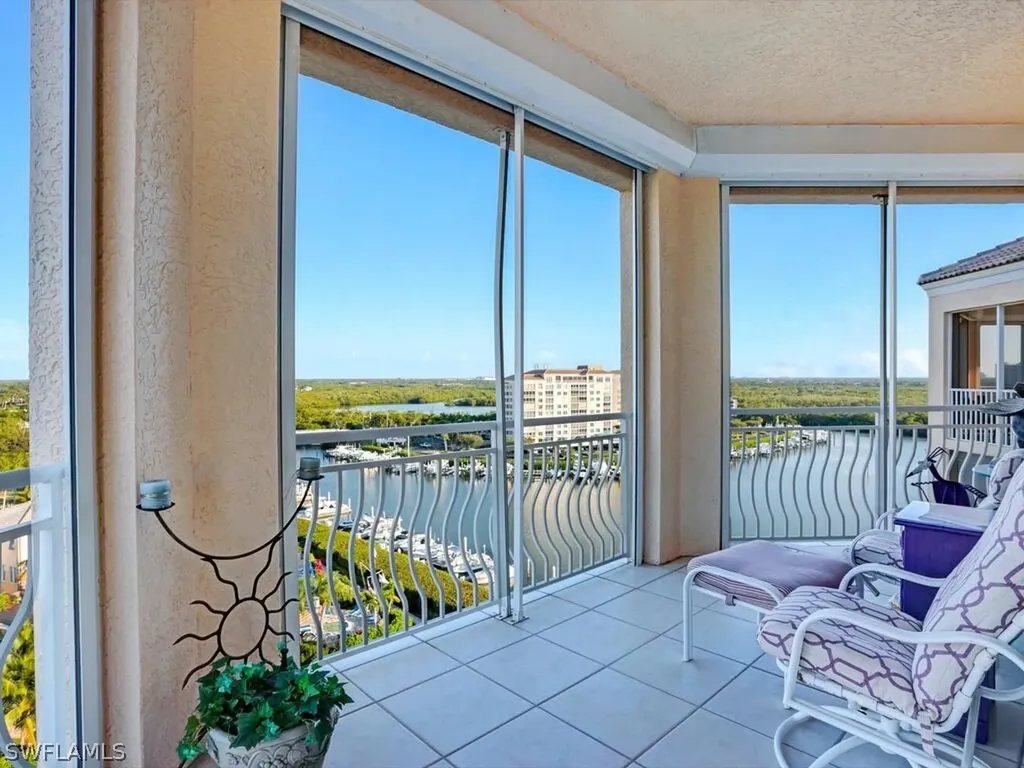 425 Dockside Drive Naples FL 34110