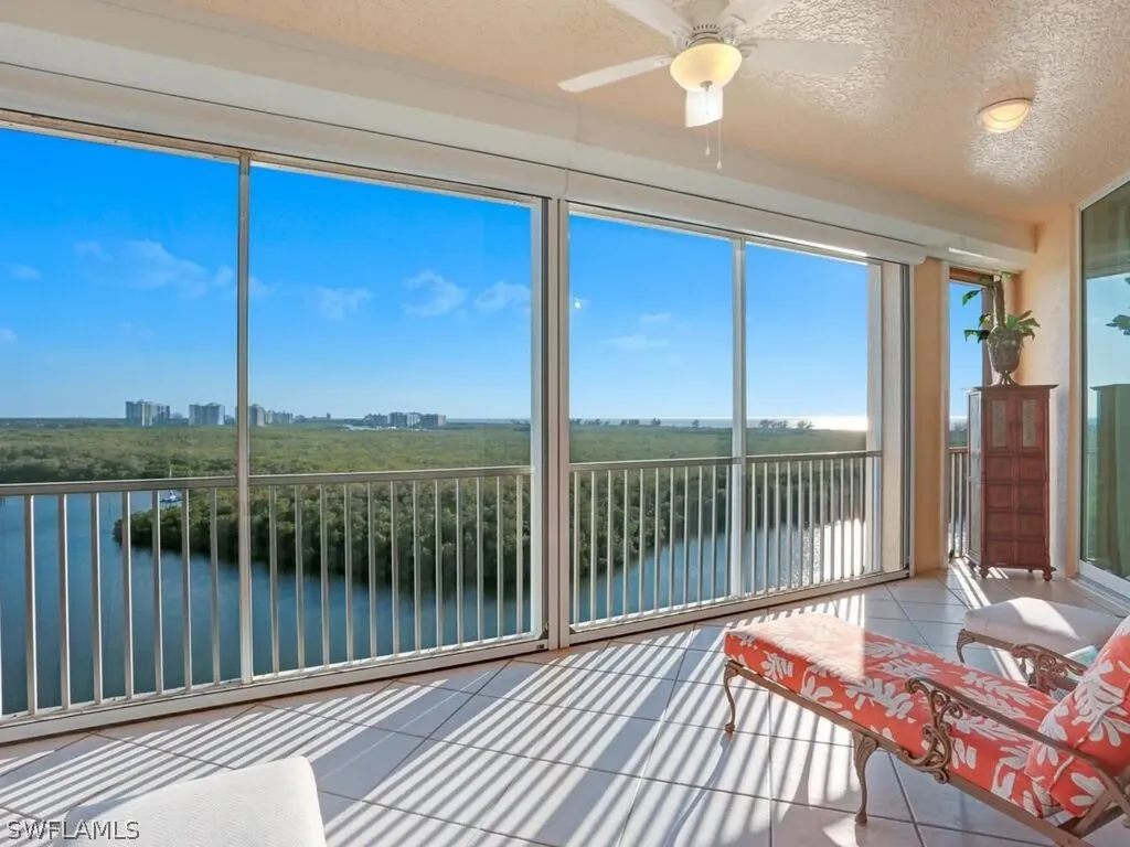 425 Dockside Drive Naples FL 34110