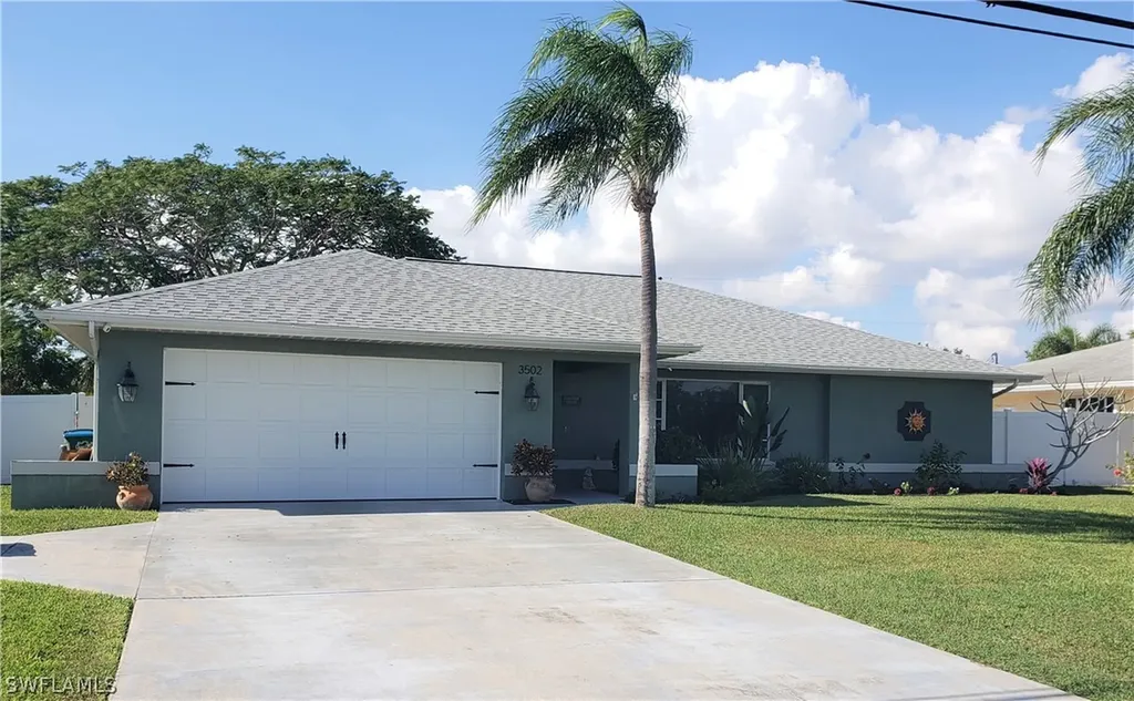 3502 Country Club Boulevard Cape Coral FL 33904