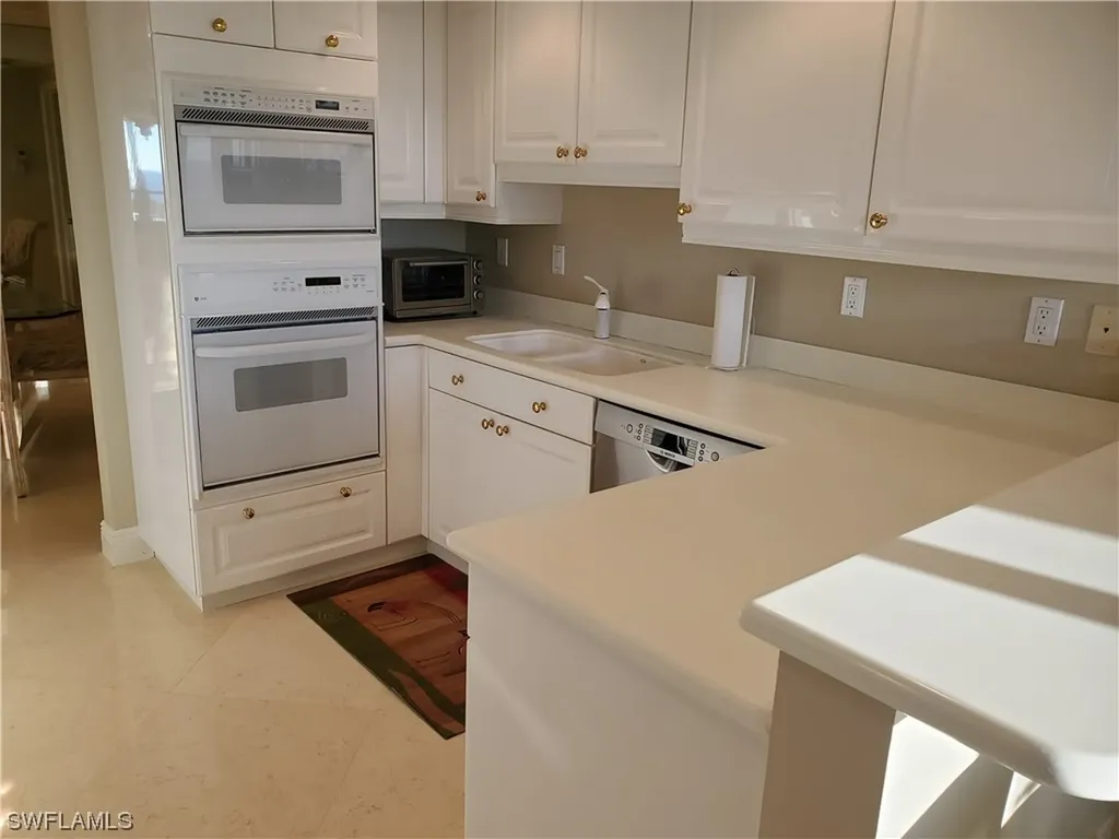 7225 Pelican Bay Boulevard Naples FL 34108